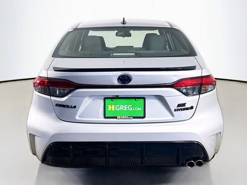 Used 2024 Toyota Corolla SE w/ Convenience Package FWD image 8
