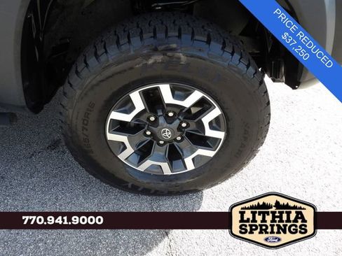 Used 2023 Toyota Tacoma TRD Off-Road w/ Technology Package image 13