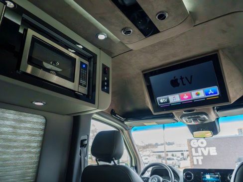 Used 2020 Mercedes-Benz Sprinter 2500 w/ Driver Convenience Package image 26