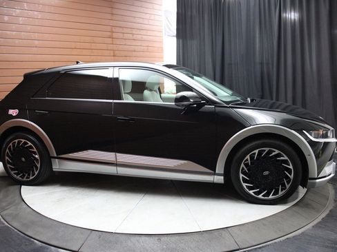 Used 2024 Hyundai Ioniq 5 Limited image 19