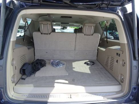 Used 2017 GMC Yukon XL SLT w/ Open Road Package image 32