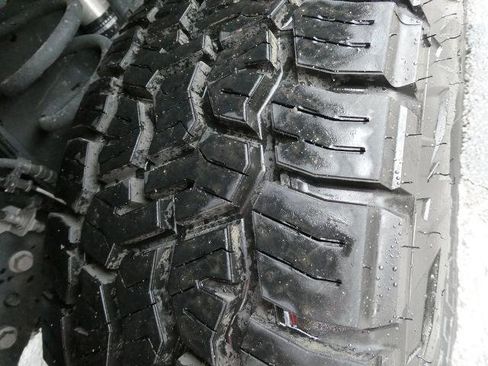 Certified 2022 Ford F350 Lariat w/ Chrome Package image 11