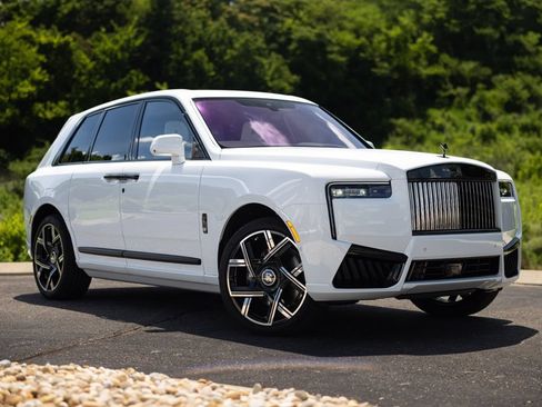 New 2027 Rolls-Royce Cullinan Black Badge AWD/4WD image 11