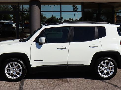 Used 2020 Jeep Renegade Latitude w/ Popular Equipment Group FWD image 8
