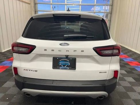 Used 2025 Ford Escape Active AWD/4WD image 4