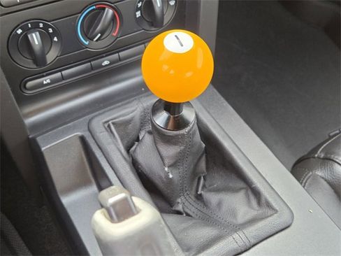 Used 2006 Ford Mustang Coupe image 21