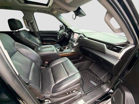 Used 2015 Chevrolet Suburban LT image 35