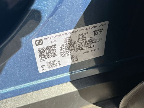 Used 2025 Chevrolet Equinox LT image 28