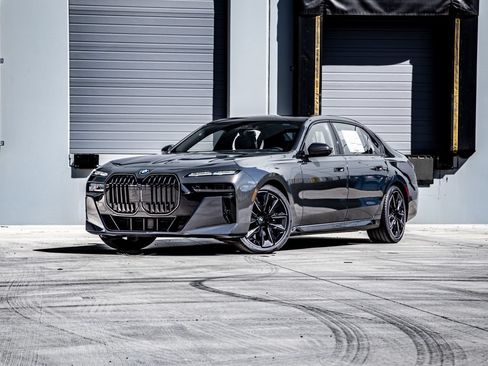 New 2026 BMW 760i xDrive w/ Executive Package AWD/4WD image 1