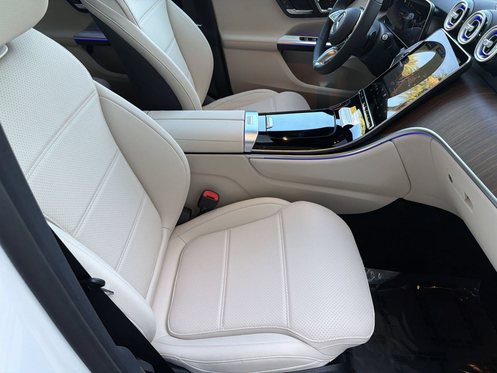 Used 2027 Mercedes-Benz GLC 300 image 24