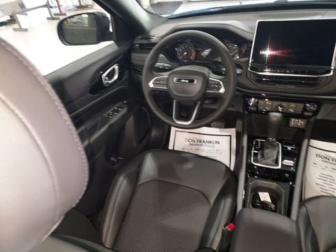 New 2026 Jeep Compass Latitude AWD/4WD image 15