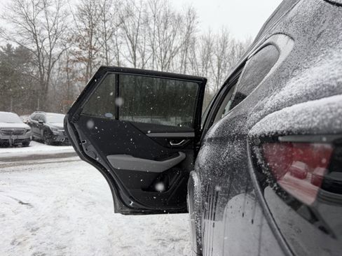 Used 2023 Subaru Outback Premium image 25