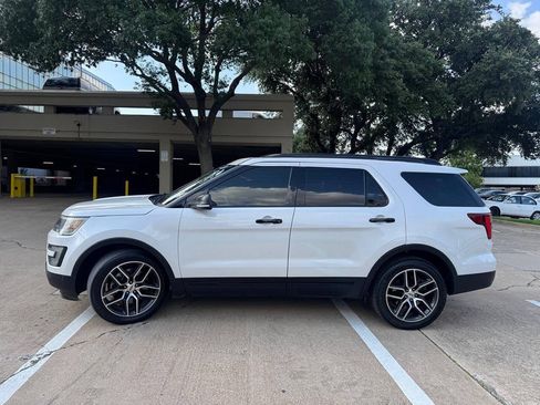 Used 2016 Ford Explorer Sport w/ Equipment Group 401A AWD/4WD image 3