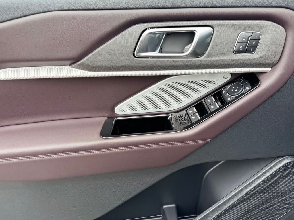 New 2026 Ford Explorer Platinum RWD image 17