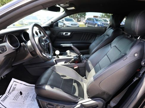 Used 2022 Ford Mustang GT Premium w/ Black Accent Package RWD image 13
