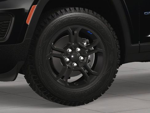 New 2024 Jeep Grand Cherokee Trailhawk w/ Luxury Tech Group III image 11