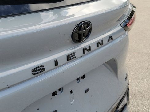 New 2026 Toyota Sienna XSE image 6