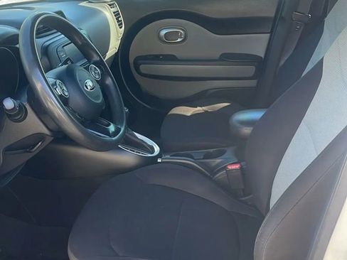 Used 2019 Kia Soul FWD image 14