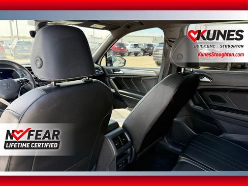 Used 2024 Volkswagen Tiguan SE R-Line AWD/4WD image 40