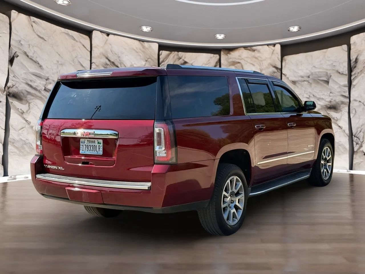 Used 2017 GMC Yukon XL Denali RWD image 6