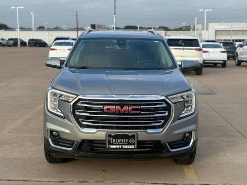 Used 2024 GMC Terrain SLT w/ Infotainment Package II AWD/4WD image 5