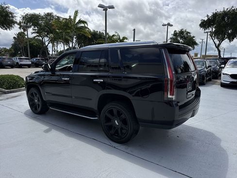 Used 2020 Cadillac Escalade Luxury AWD/4WD image 12