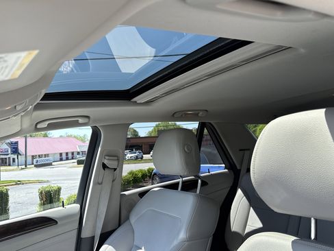 Used 2012 Mercedes-Benz ML 350 4MATIC image 28