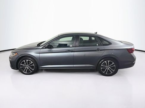 Used 2025 Volkswagen Jetta Sport FWD image 4