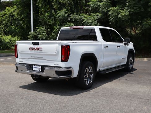 Used 2024 GMC Sierra 1500 SLT w/ Max Trailering Package AWD/4WD image 9