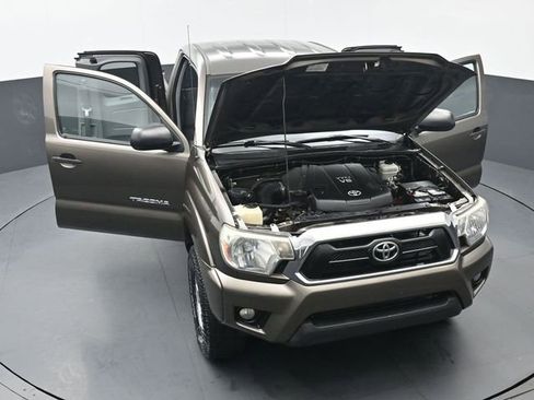 Used 2013 Toyota Tacoma 4x4 Access Cab V6 w/ TRD Off-Road Pkg image 43