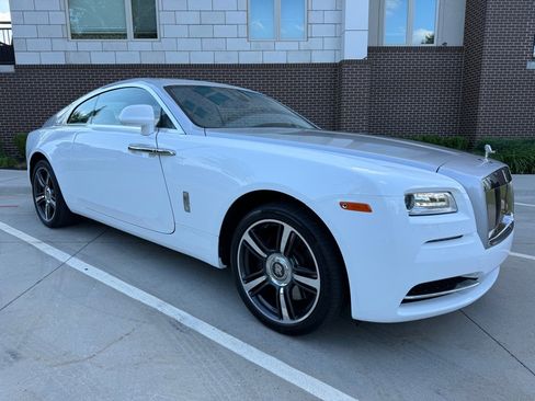Used 2016 Rolls-Royce Wraith image 1
