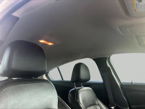 Used 2018 Chevrolet Cruze Premier FWD image 26