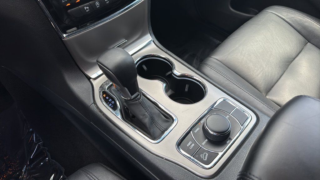 Used 2019 Jeep Grand Cherokee Limited AWD/4WD image 28