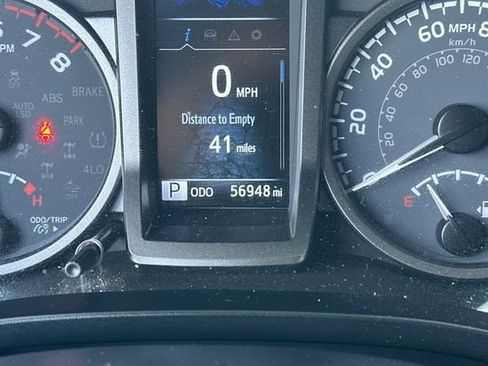 Certified 2023 Toyota Tacoma TRD Off-Road image 31