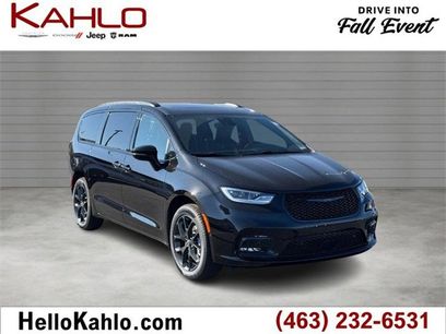 New 2026 Chrysler Pacifica Limited