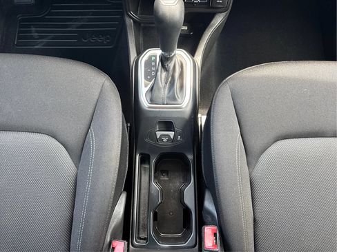 Used 2021 Jeep Renegade Sport FWD image 17