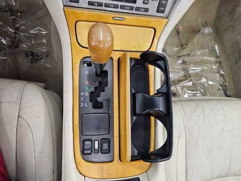 Used 2002 Lexus SC 430 Convertible image 23