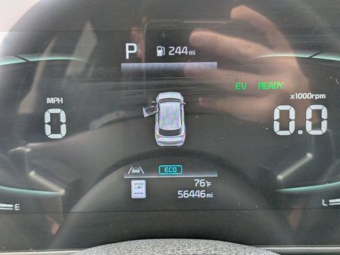 Certified 2024 Kia Sportage EX w/ EX Premium Package AWD/4WD image 36