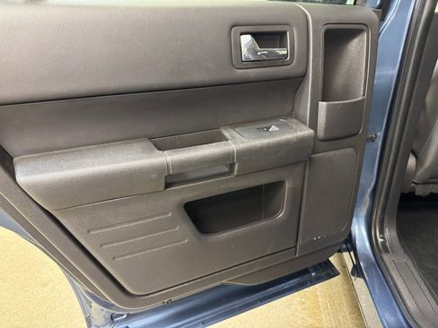 Used 2019 Ford Flex SE FWD image 16