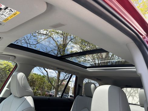 Used 2025 Toyota Grand Highlander FWD image 28