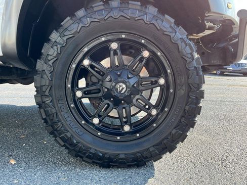 Used 2010 Ford F150 Raptor image 9