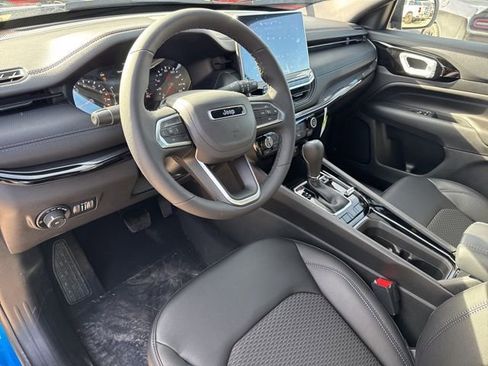 New 2026 Jeep Compass Latitude image 13