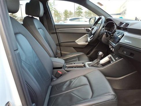 Used 2023 Audi Q3 2.0T Premium image 5