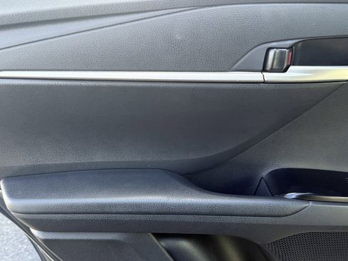Used 2025 Toyota Camry SE image 24