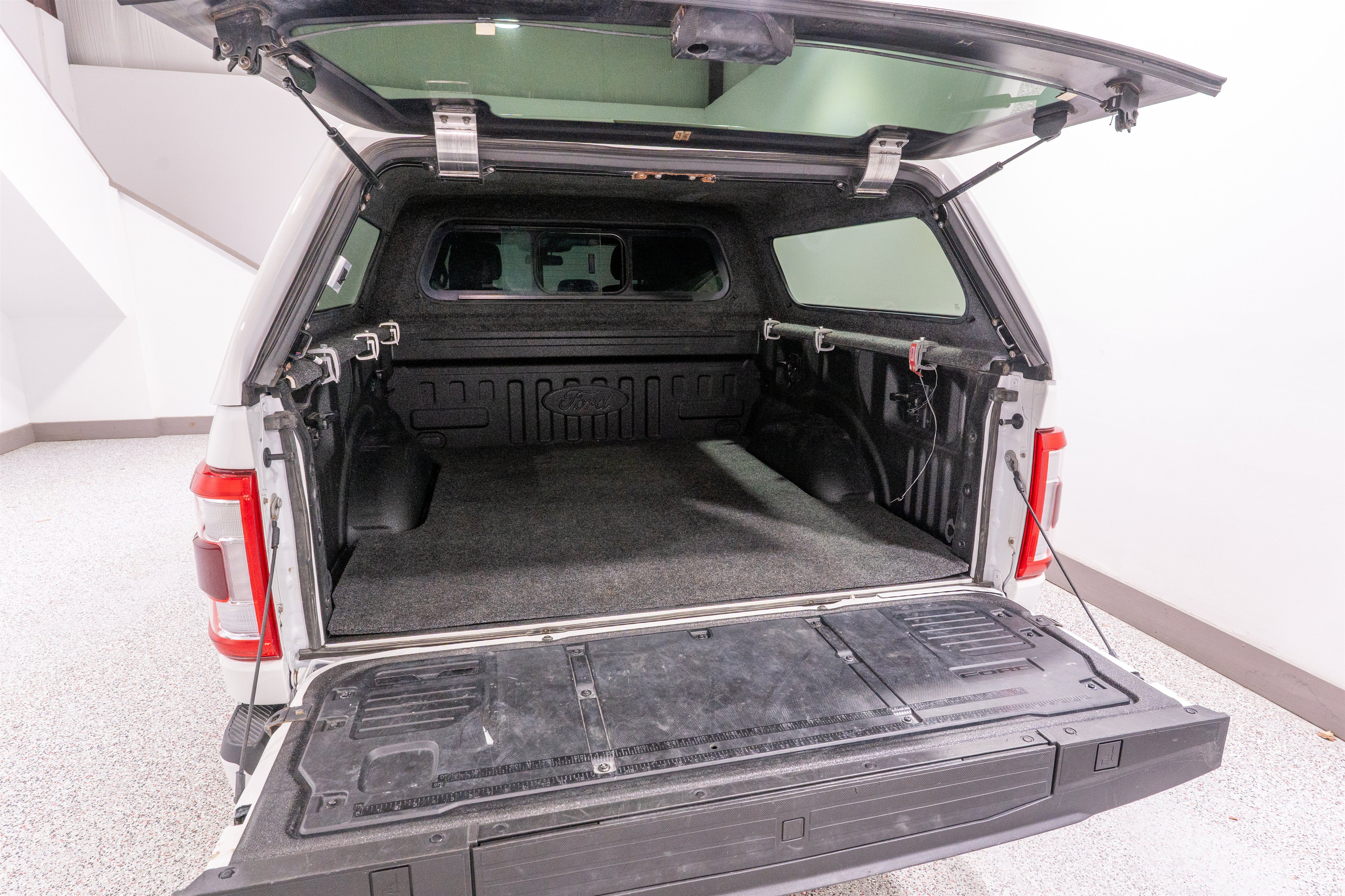 Used 2021 Ford F150 Limited AWD/4WD image 11