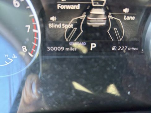 Used 2024 Nissan Pathfinder SL image 8