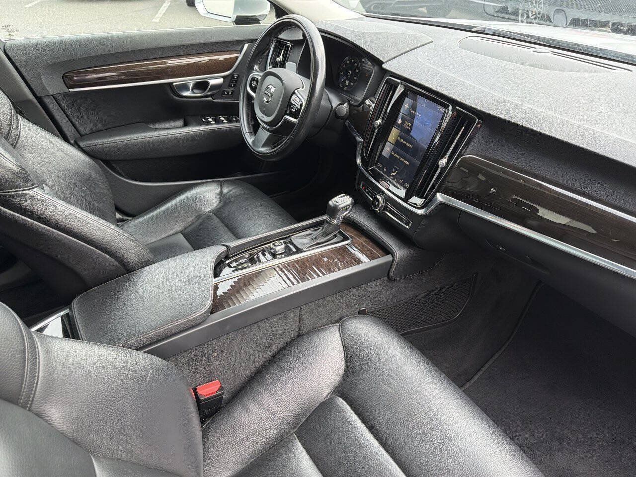 Used 2018 Volvo S90 T5 Momentum w/ Convenience Package AWD/4WD image 18