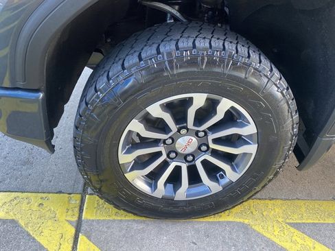 Used 2019 GMC Sierra 1500 AT4 w/ AT4 Premium Package image 12