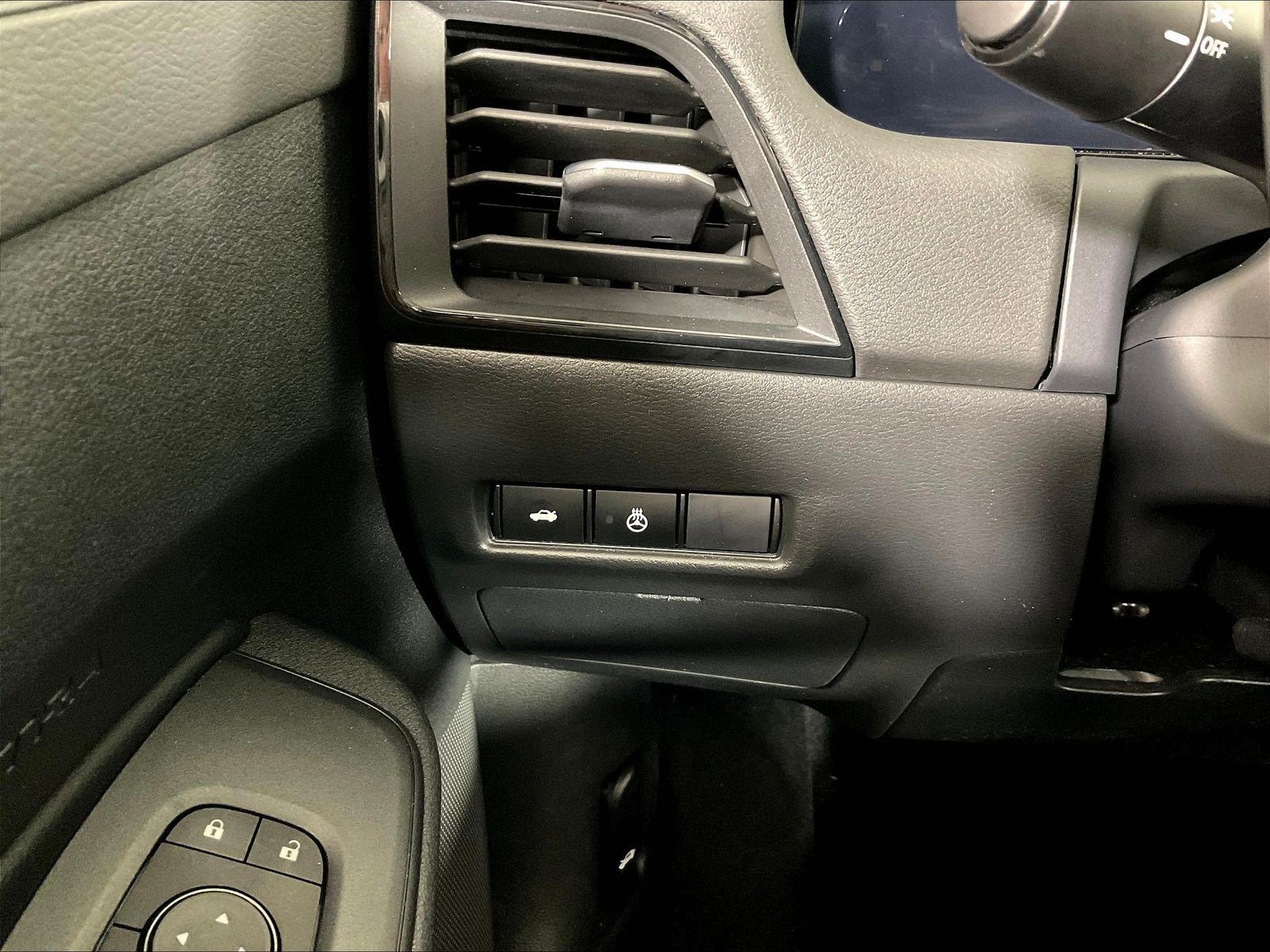 Certified 2026 Nissan Sentra SV w/ SV Convenience Package FWD image 15