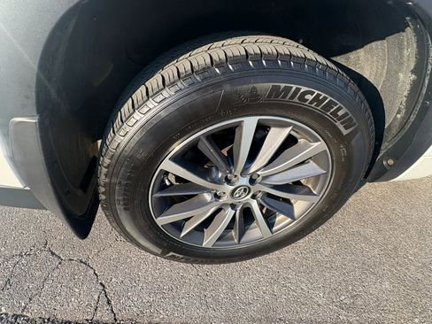 Used 2018 Toyota Highlander XLE image 6